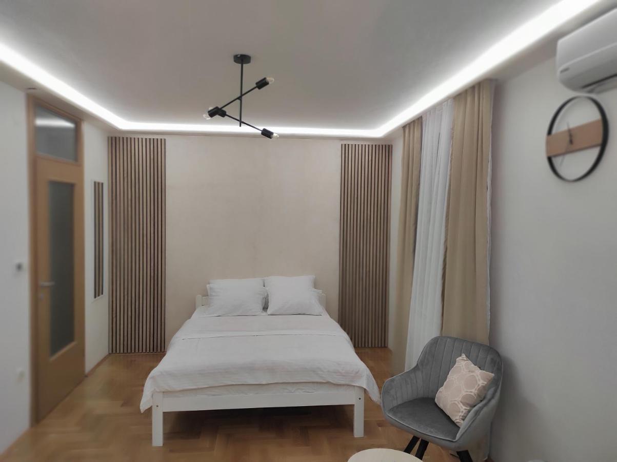 Studio Apartman Lukavica Saraievo Exterior foto