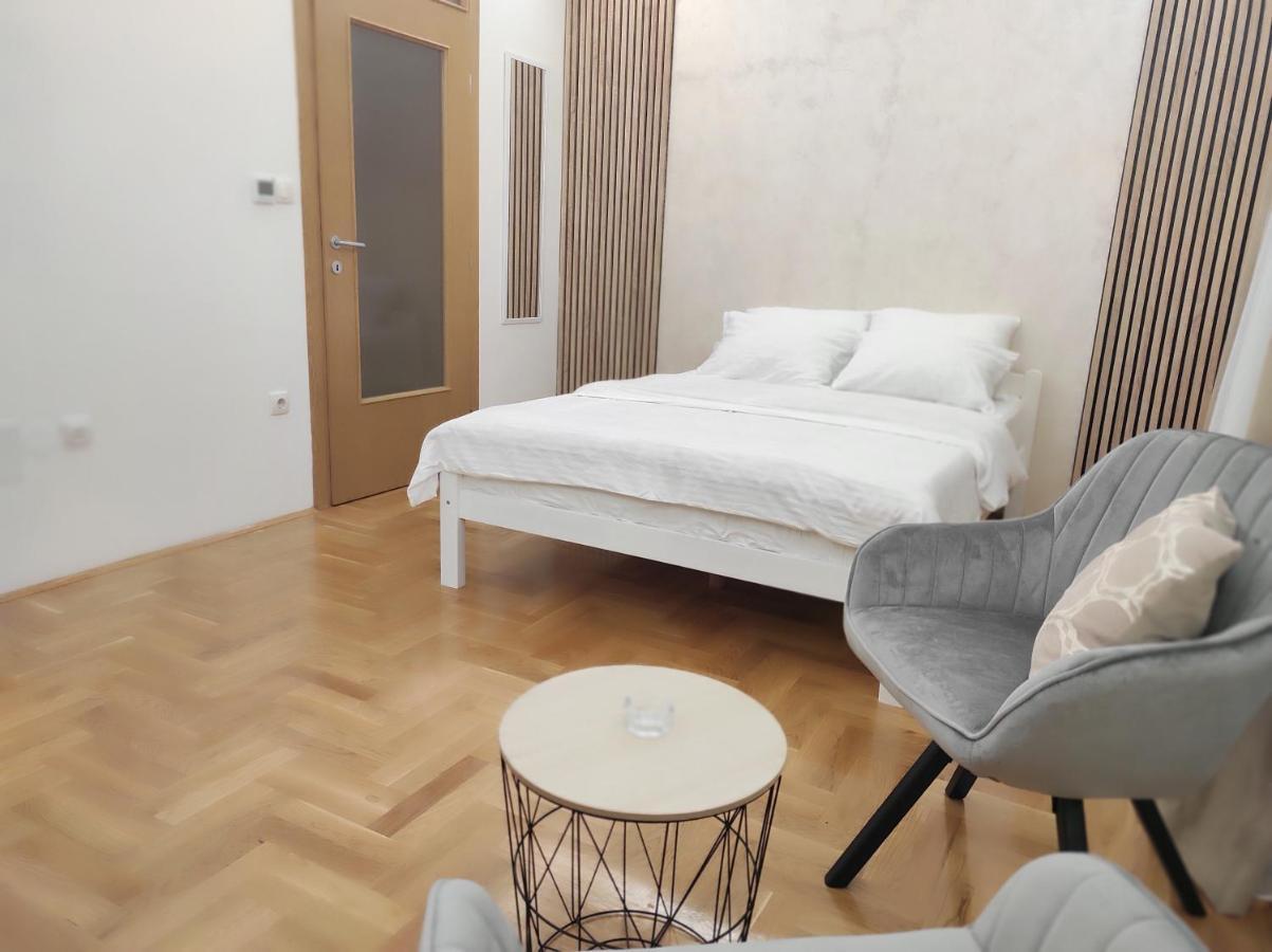 Studio Apartman Lukavica Saraievo Exterior foto